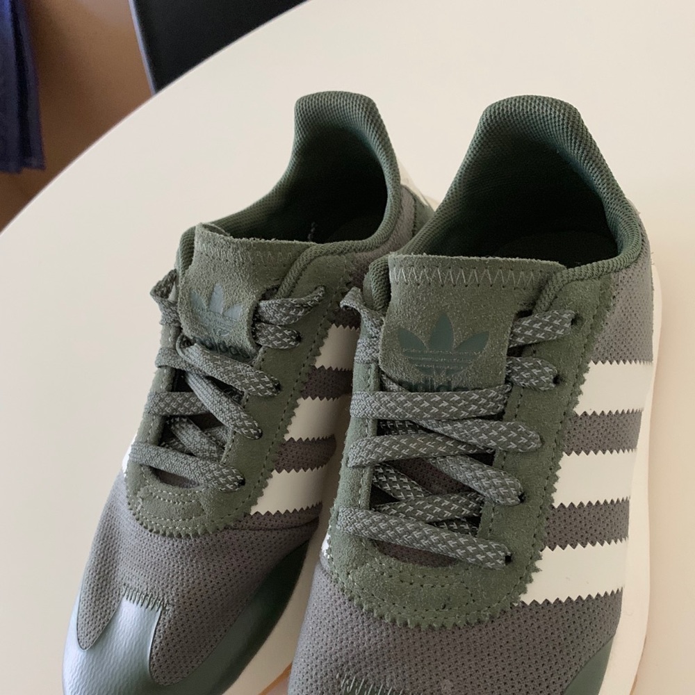 Adidas - Picture 6 of 6